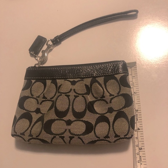 COACH Leather & Monogrammed Fabric Wristlet Approx 6.5” x 4.5” - Picture 7 of 7